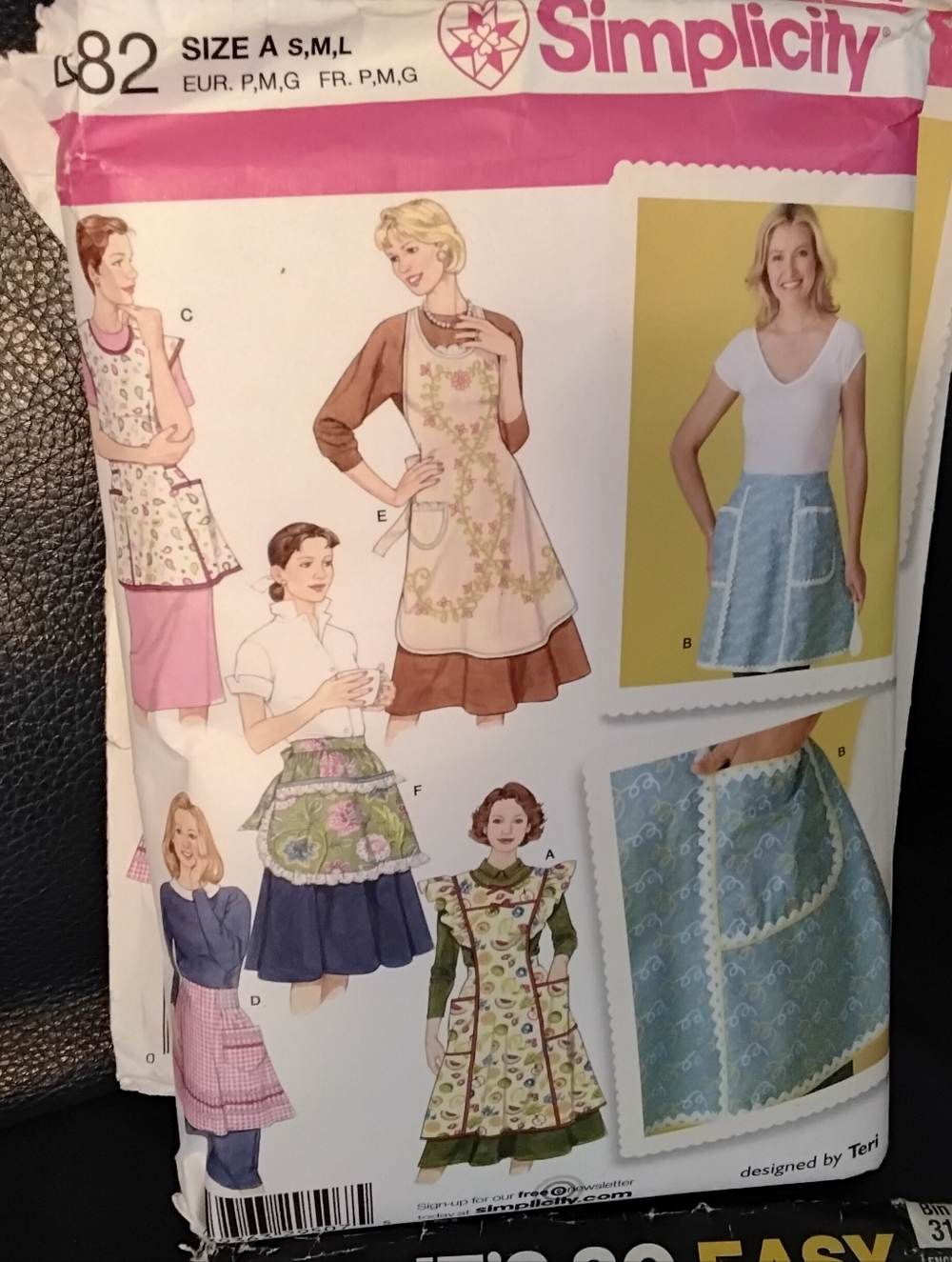 3940 Lot Of 3 Simplicity Vintage Apron Patterns. 3 New 1 Used. - Picture 3 of 5